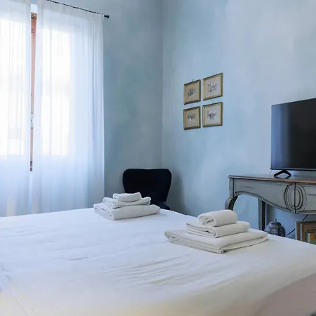 Appartement Oltrarno Elegant *